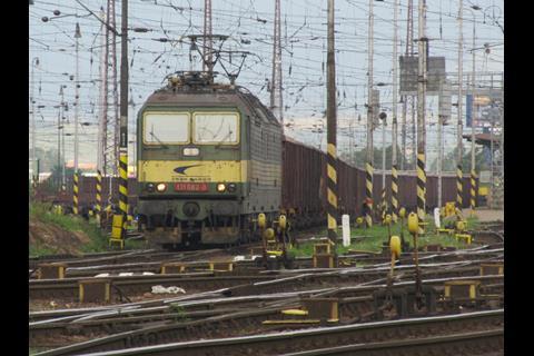 tn_sk-zssk-cargo-train-points-electrification_03.jpg